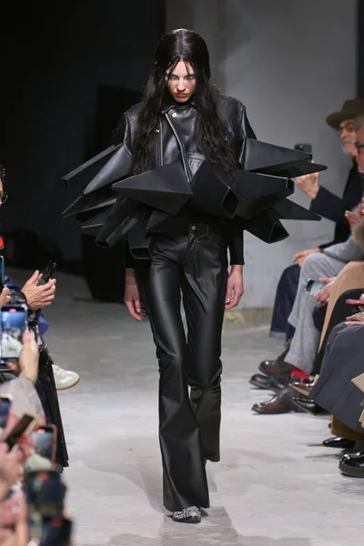 Look 1